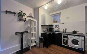 Modern Studio In Barbican Ec1 - Blue - F4